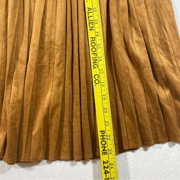 Fashion Union Pleated Suede Skirt Full Suede Faux pleated elastic waist skirt - Picture 7 of 10